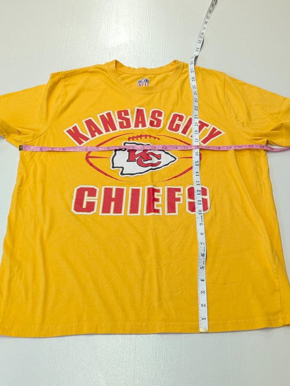 NFL Kansas City Chiefs Yellow Size XL Short Sleeved Tee - Picture 8 of 9